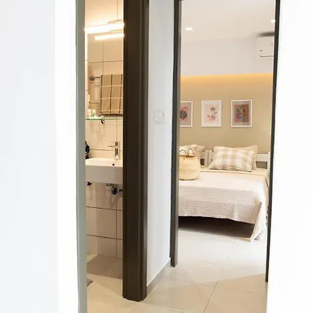 1 Bedroom Lambisea * Kosz